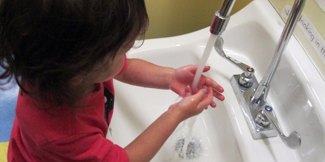 PIC Toddler washing hands